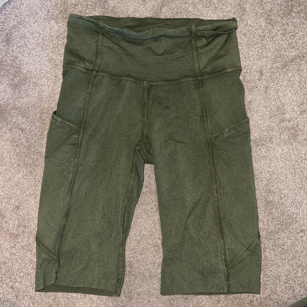 Lululemon Icedye Green Fast and Free 10” Short